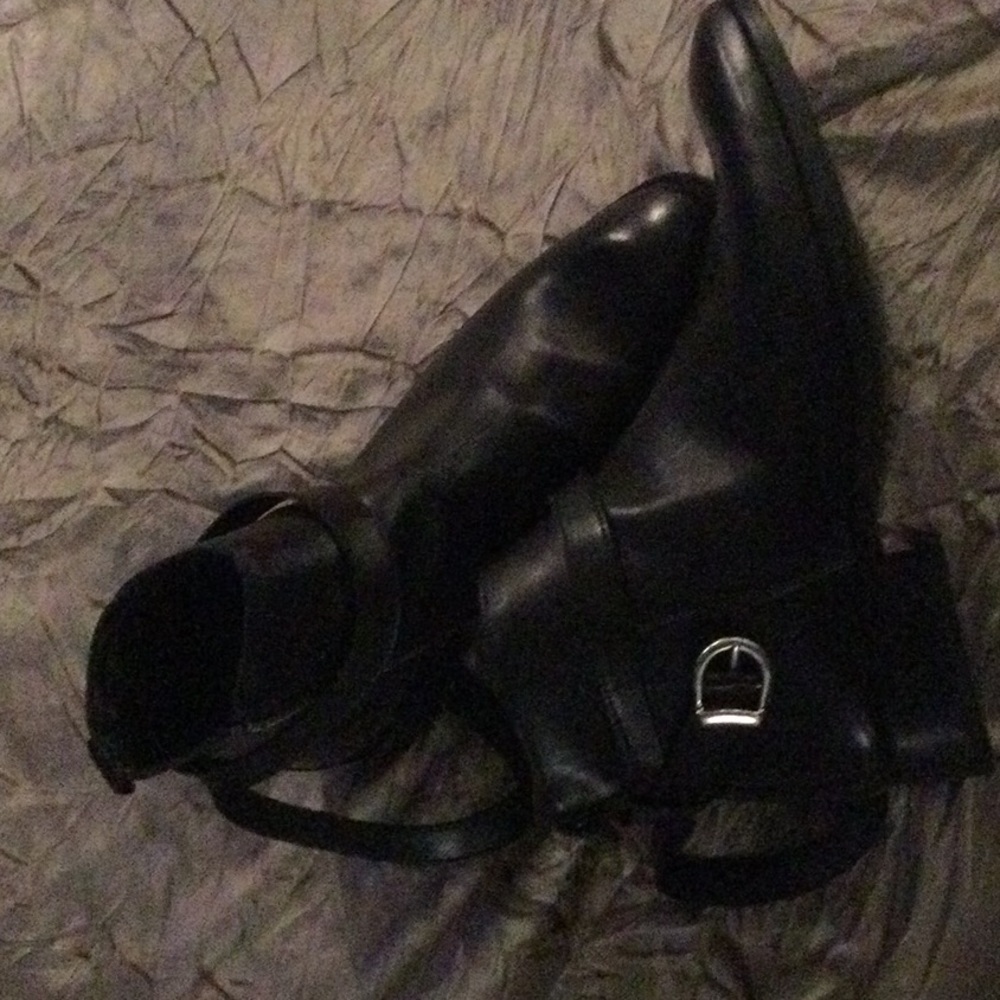 Black boots